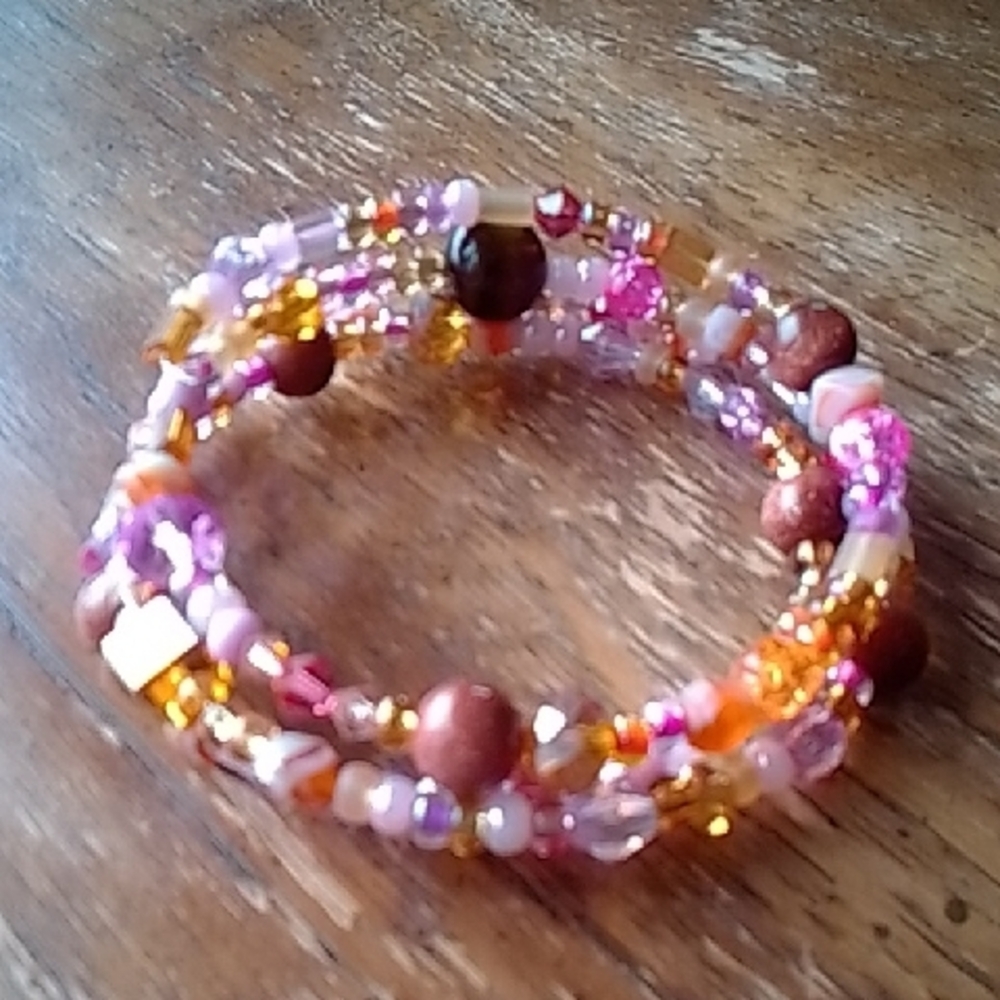 Colorful Beaded Memory Wire Bracelet!!!! - Picture 6 of 6